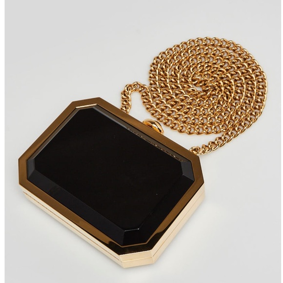 CHANEL RUNWAY BAG - Picture 8 of 13